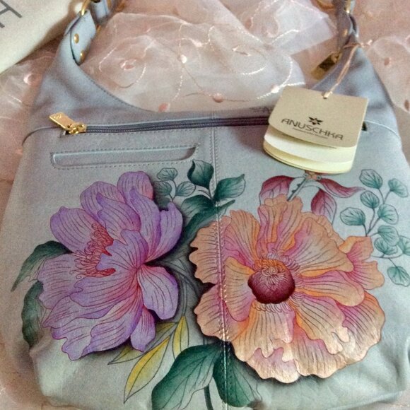 Brand New Gorgeous Anuschka Genuine Leather Hobo in Bel Fiori design - Picture 2 of 11